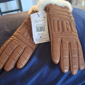 UGG Brown Gloves with Faux Fur Lining